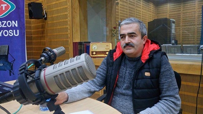 M. NİHAT MALKOÇ, KAPALIÇARŞI ŞİİR YARIŞMASINDA ÜÇÜNCÜLÜK ÖDÜLÜ KAZANDI